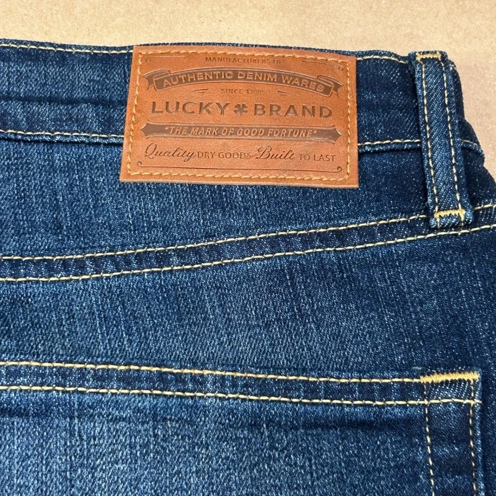 Lucky Brand Blue Dark Wash 363 Vintage Straight Stretch Jeans Mens 34x34 NWT